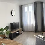 Apartment Agreable Et Confortable Pour 4 Personnes *